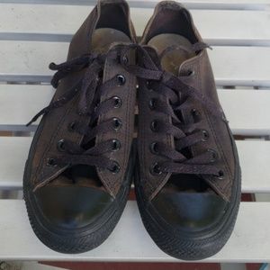 Black converse
